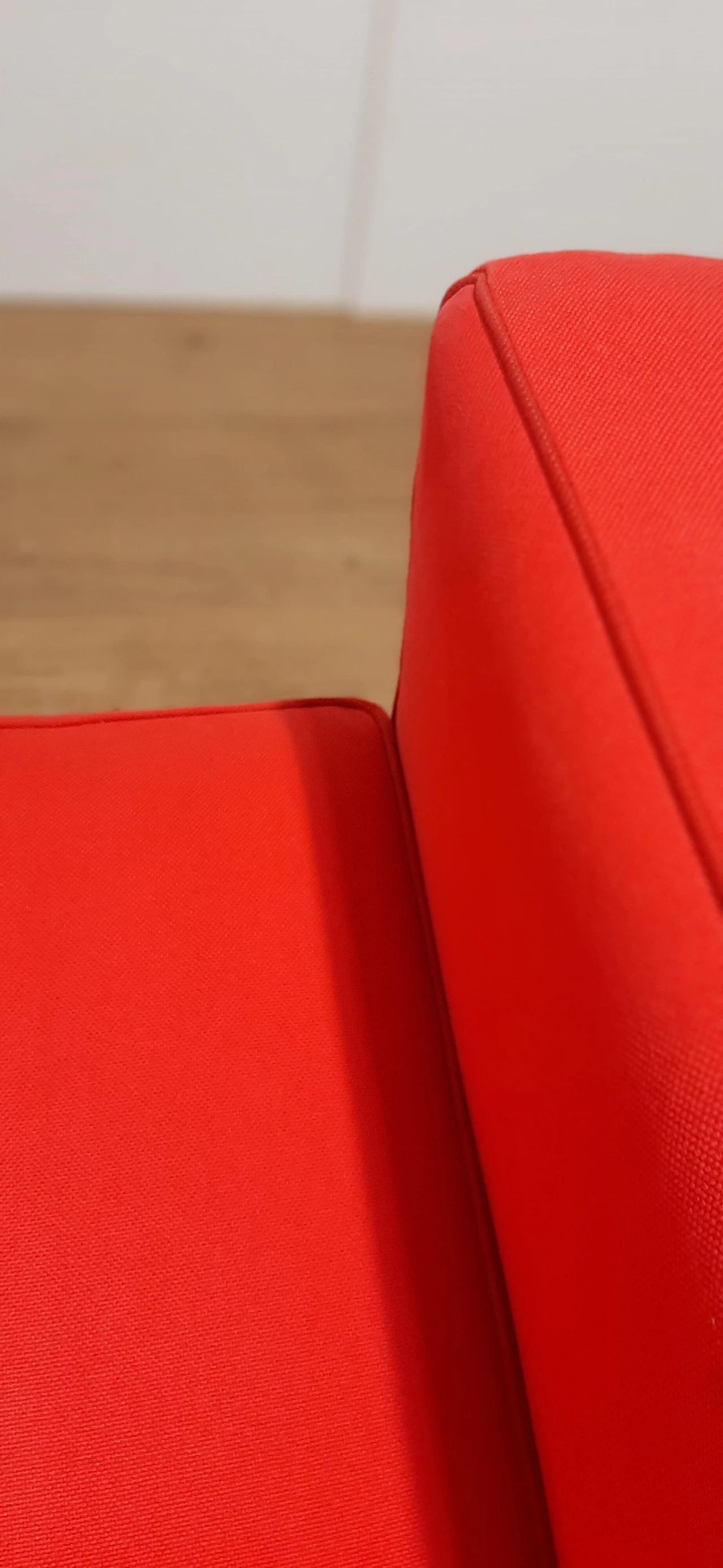LC 2 armchair in red cotton by Le Corbusier, P. Jeanneret, C. Perriand for Alivar, 1980s 76