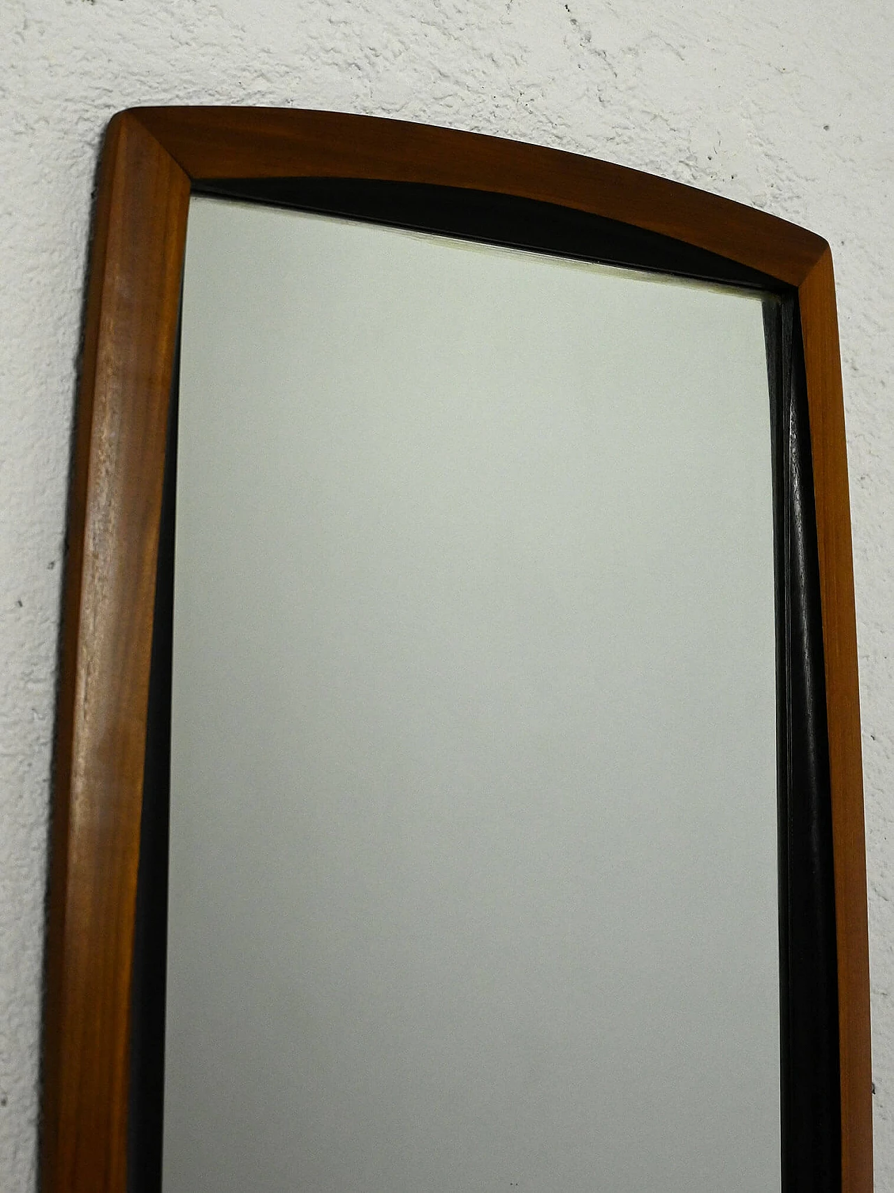Scandinavian mirror with rounded frame, 1960s 6