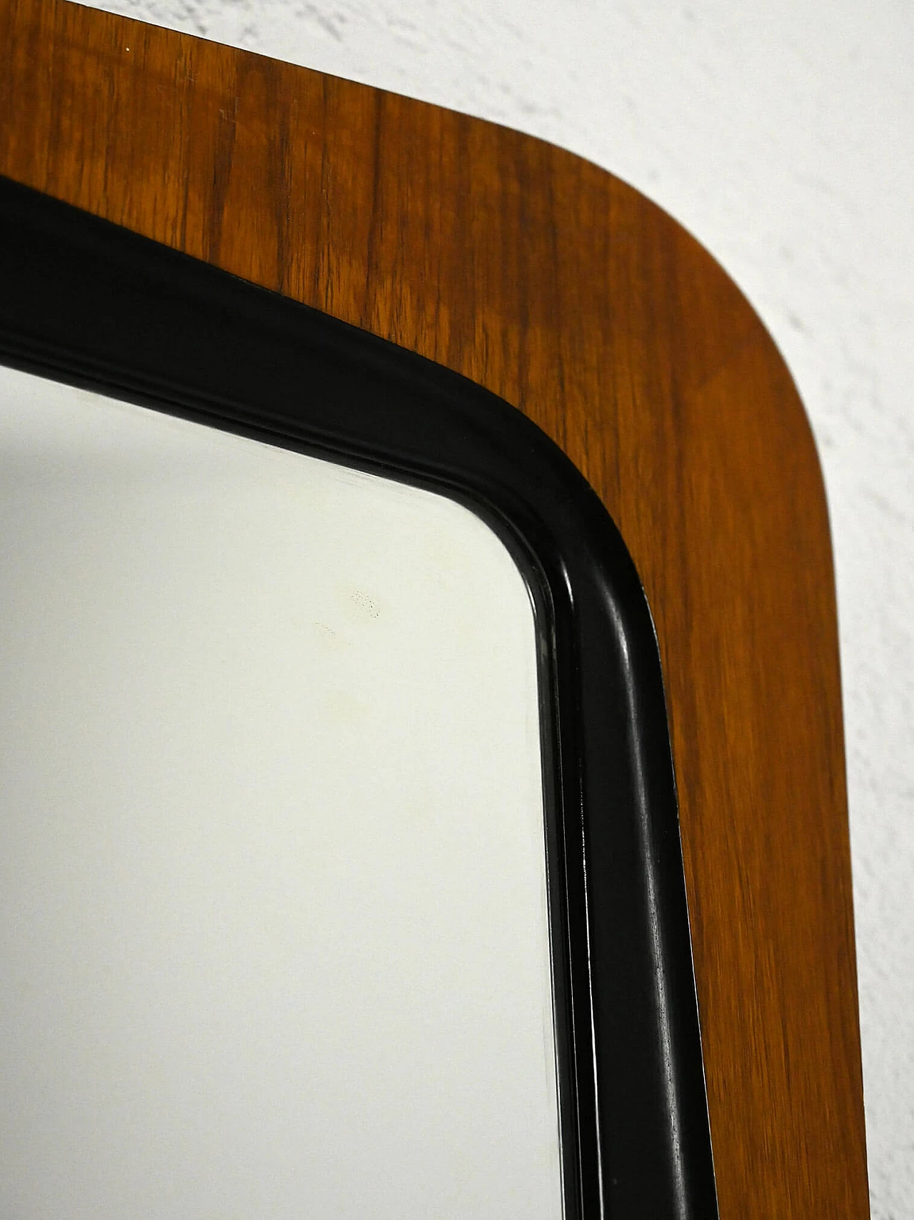 Specchio scandinavo in teak con dettaglio nero, anni '60 2