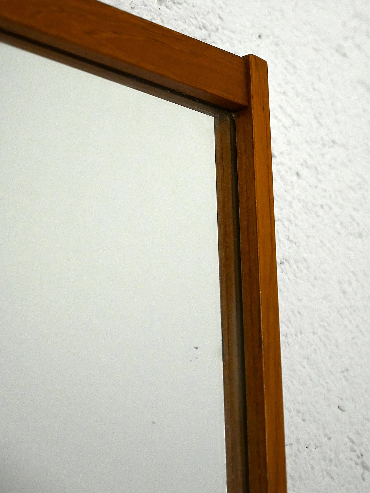 Specchio scandinavo rettangolare con cornice in teak, anni '60 3