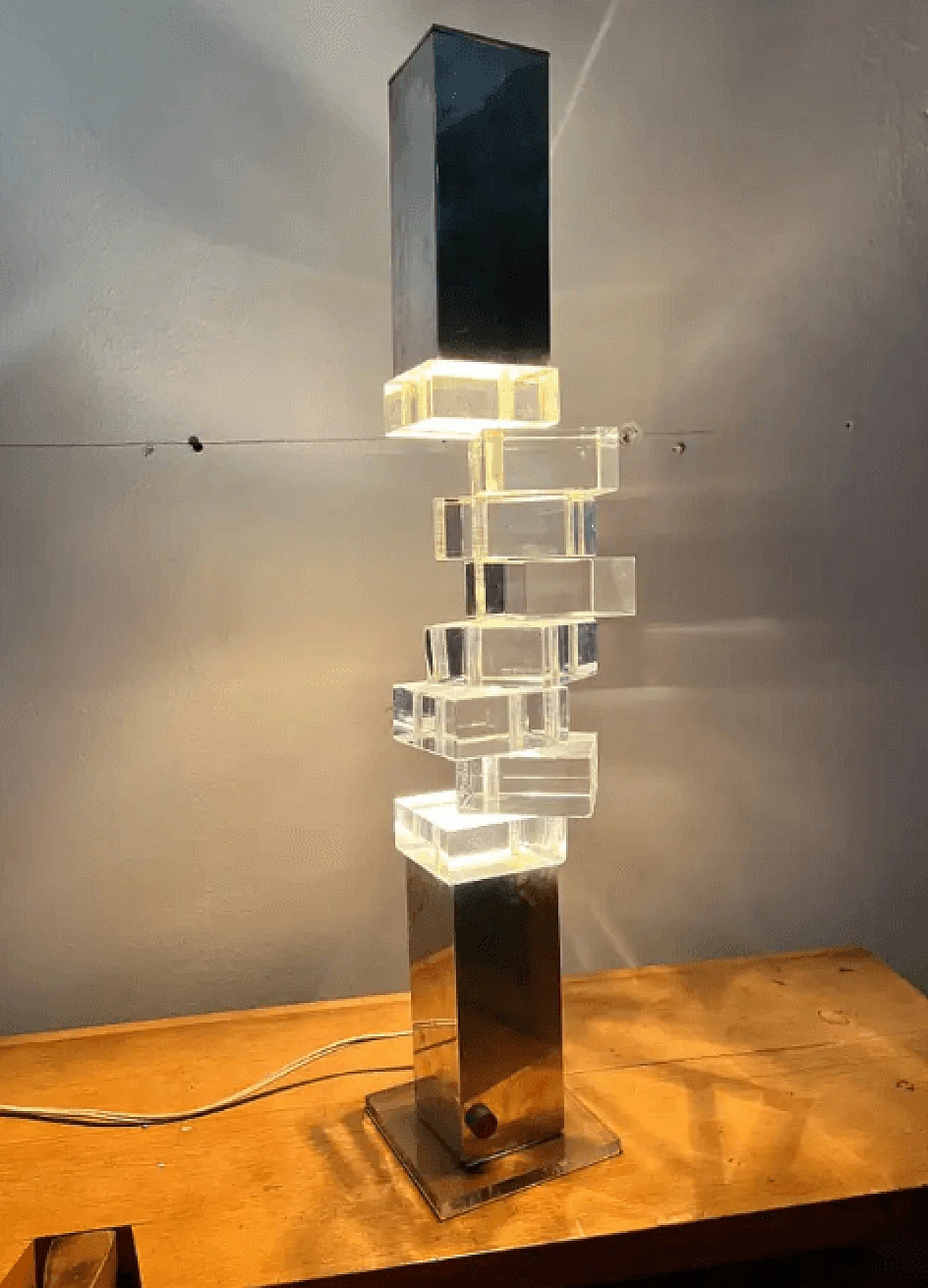 Kinetic light sculpture table lamp, 1970s 4
