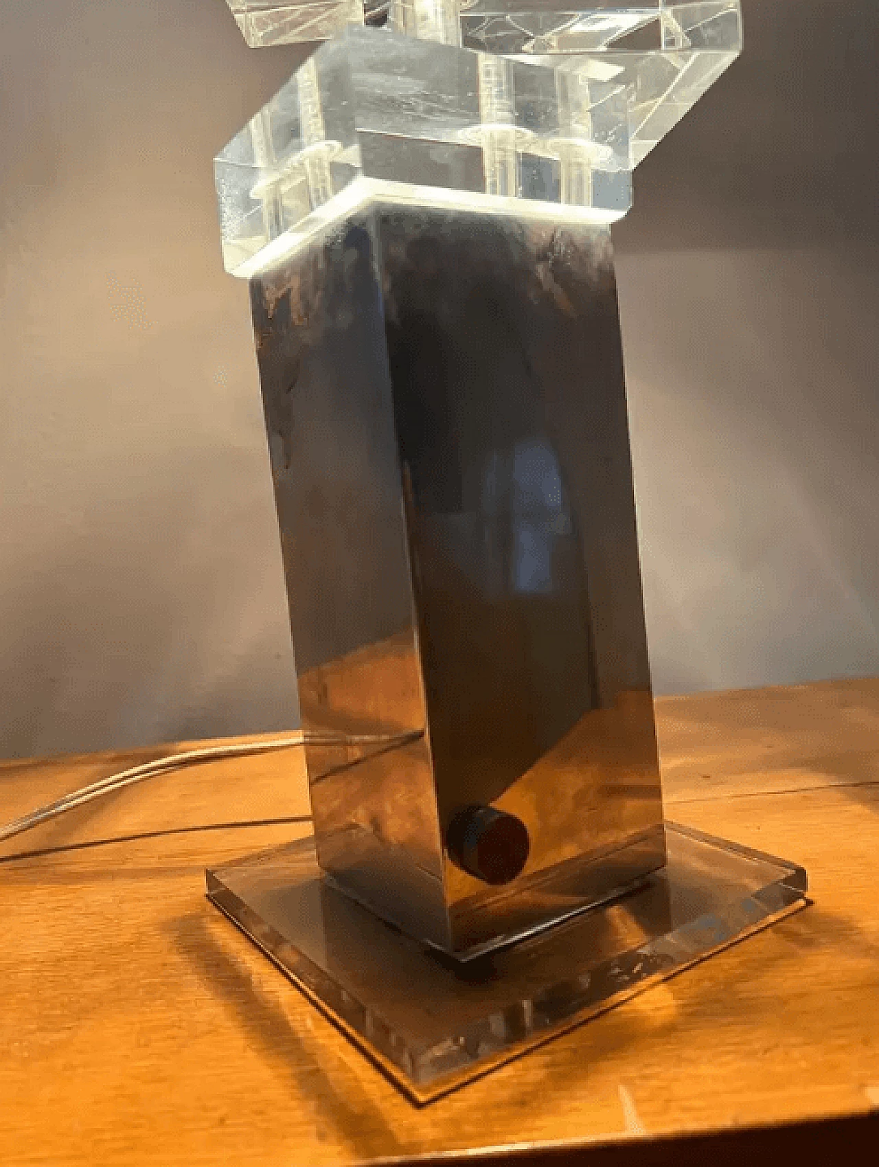 Kinetic light sculpture table lamp, 1970s 9