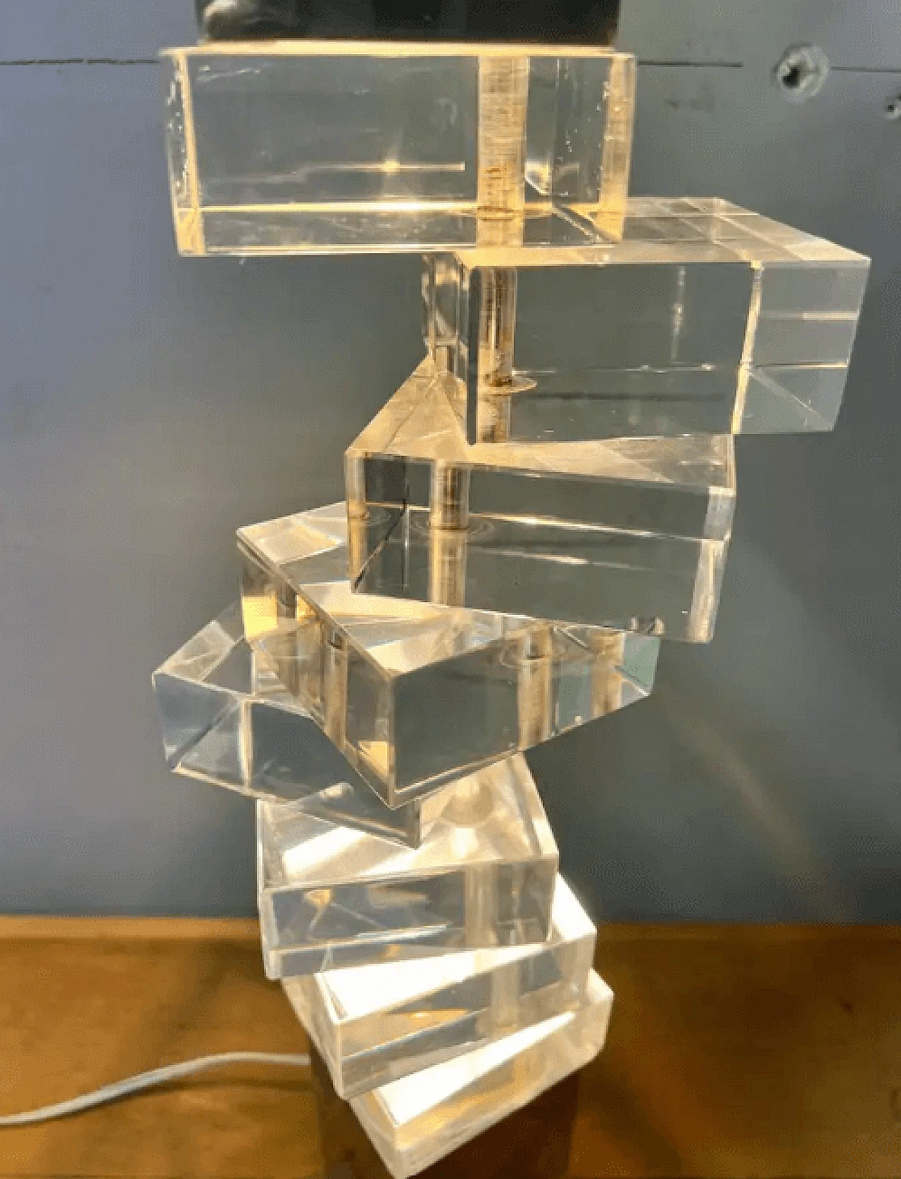 Kinetic light sculpture table lamp, 1970s 11