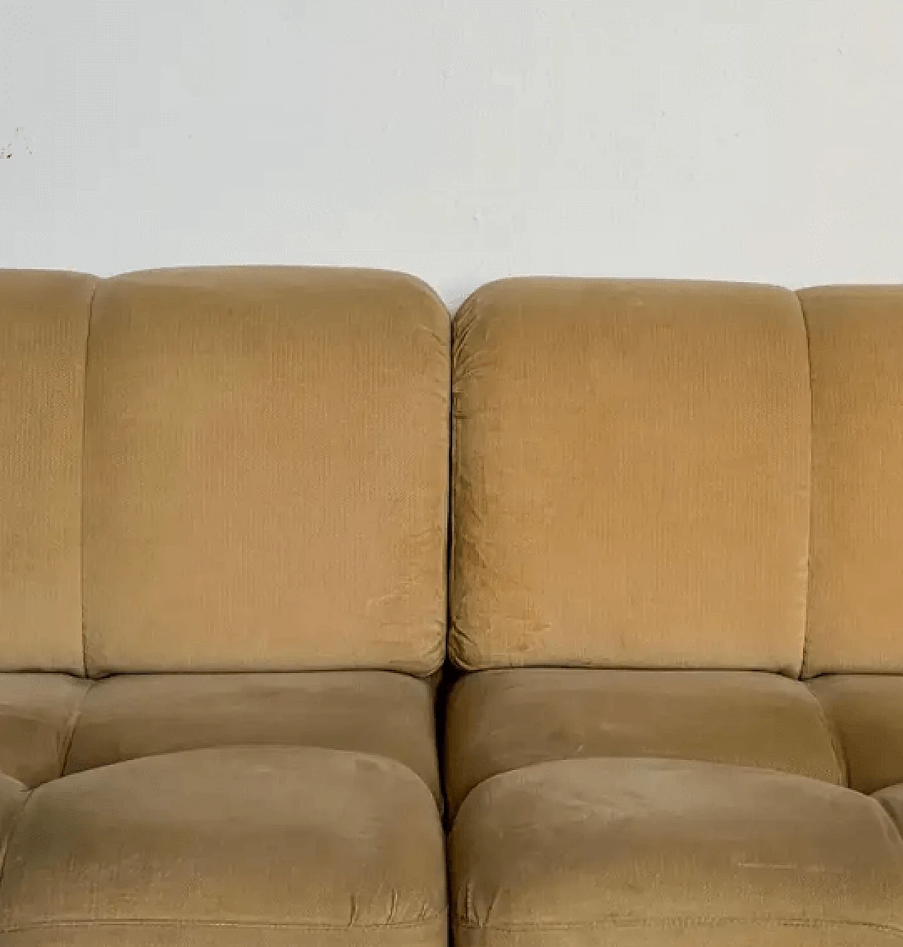 4-piece modular sofa in sand-coloured velvet, 1970s 6