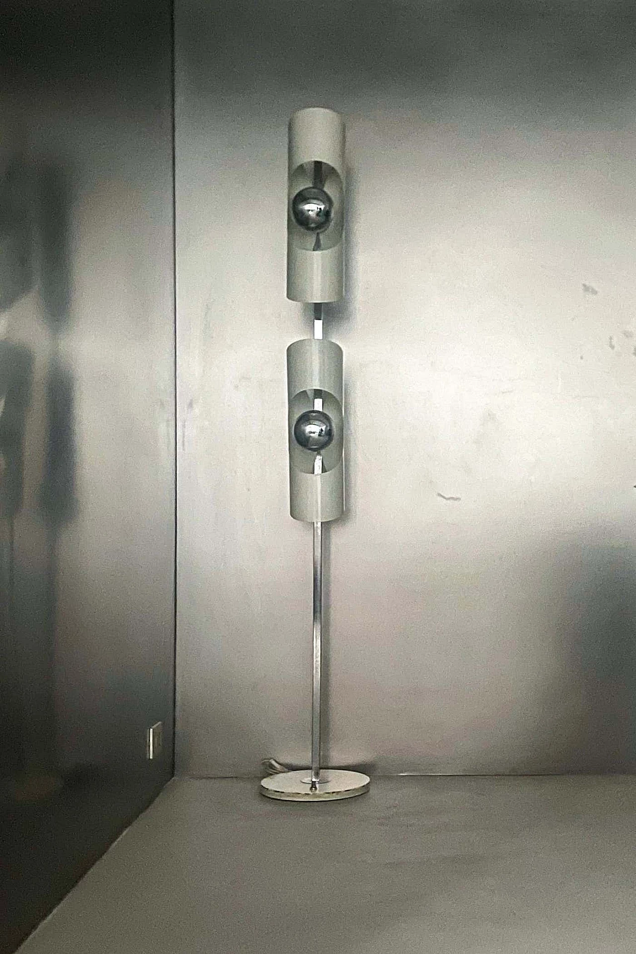 Space Age floor lamp in steel and chrome-plated metal with rounded lampshades, 1960s 9