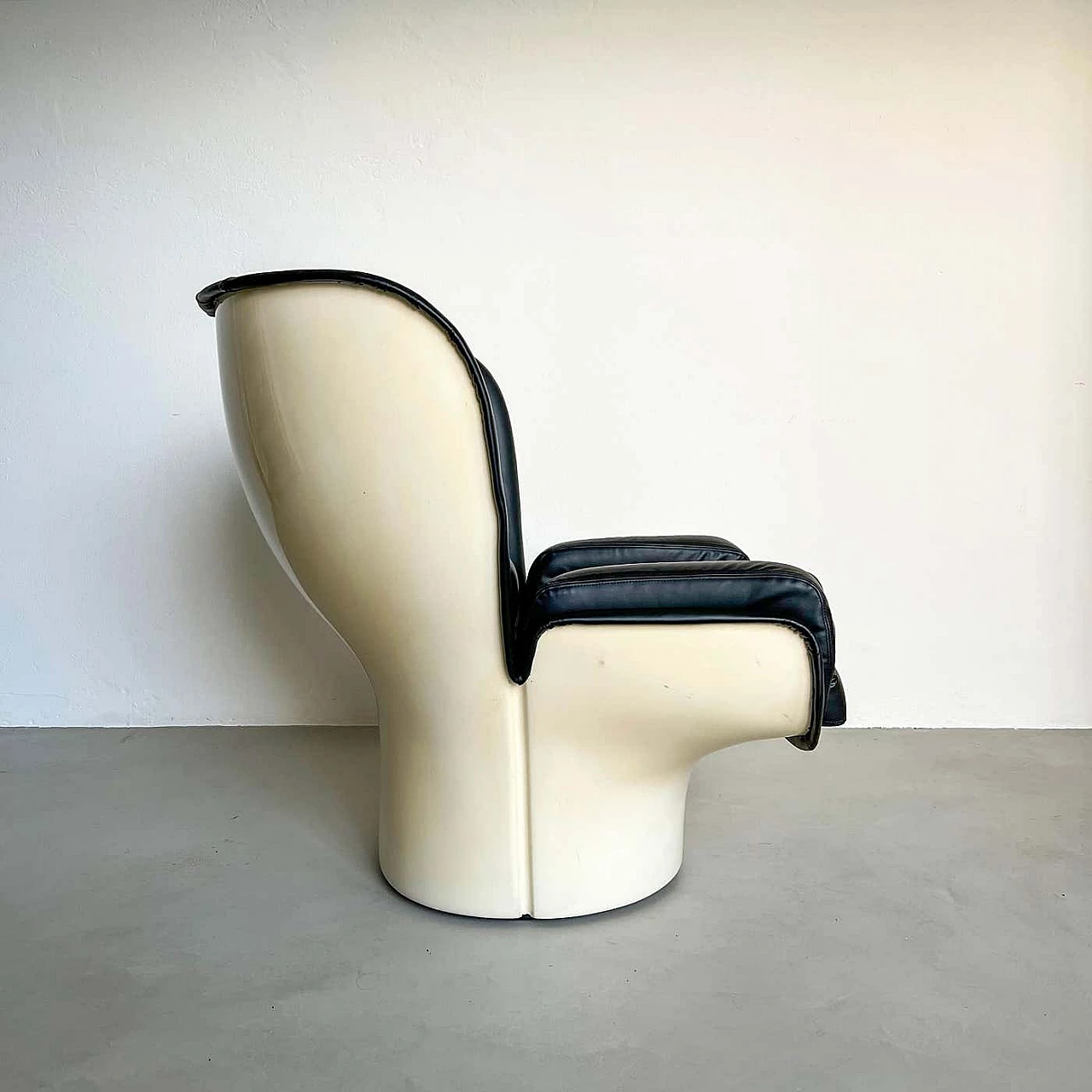 Elda black leather armchair by Joe Colombo for Comfort, 1960s 4