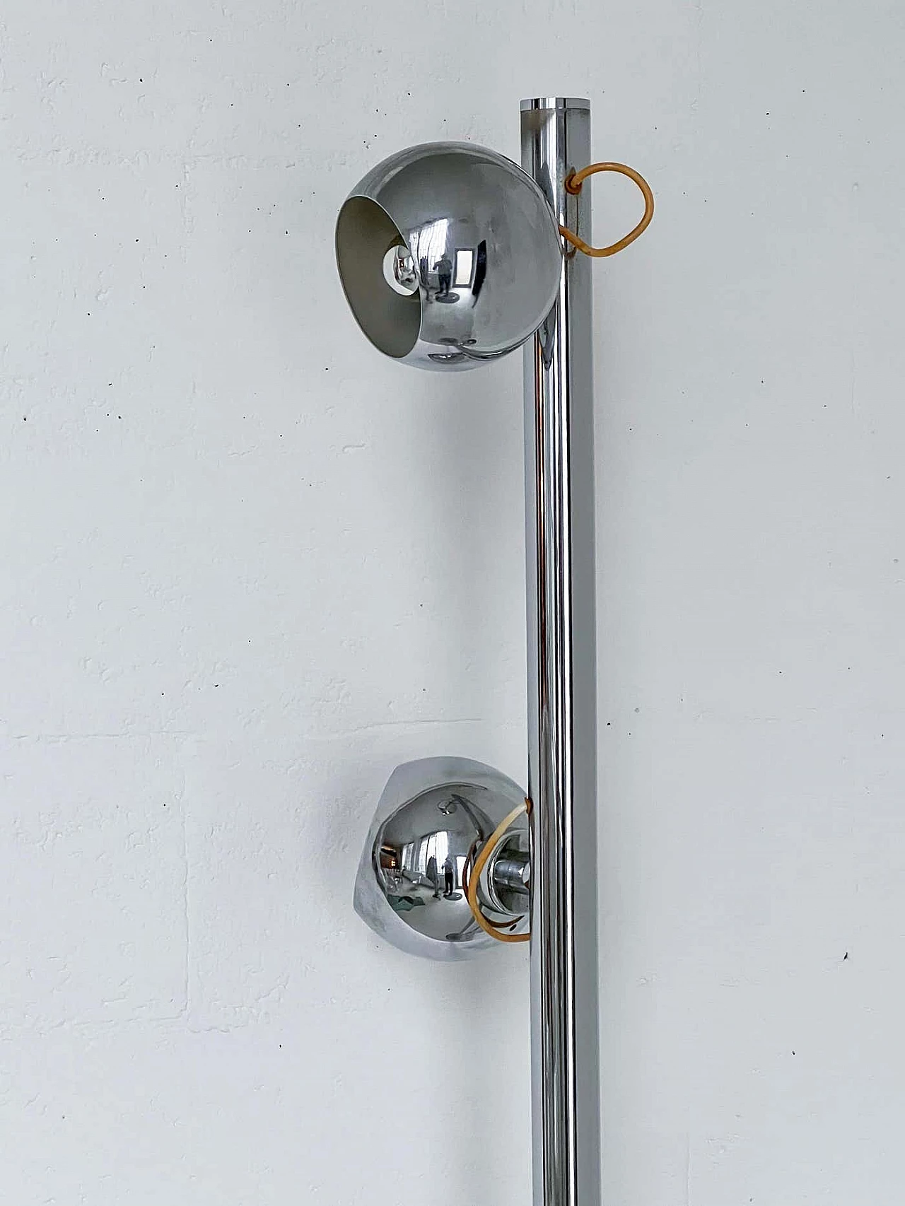 Chromed metal sculptural floor lamp in the Reggiani style, 1960s 4