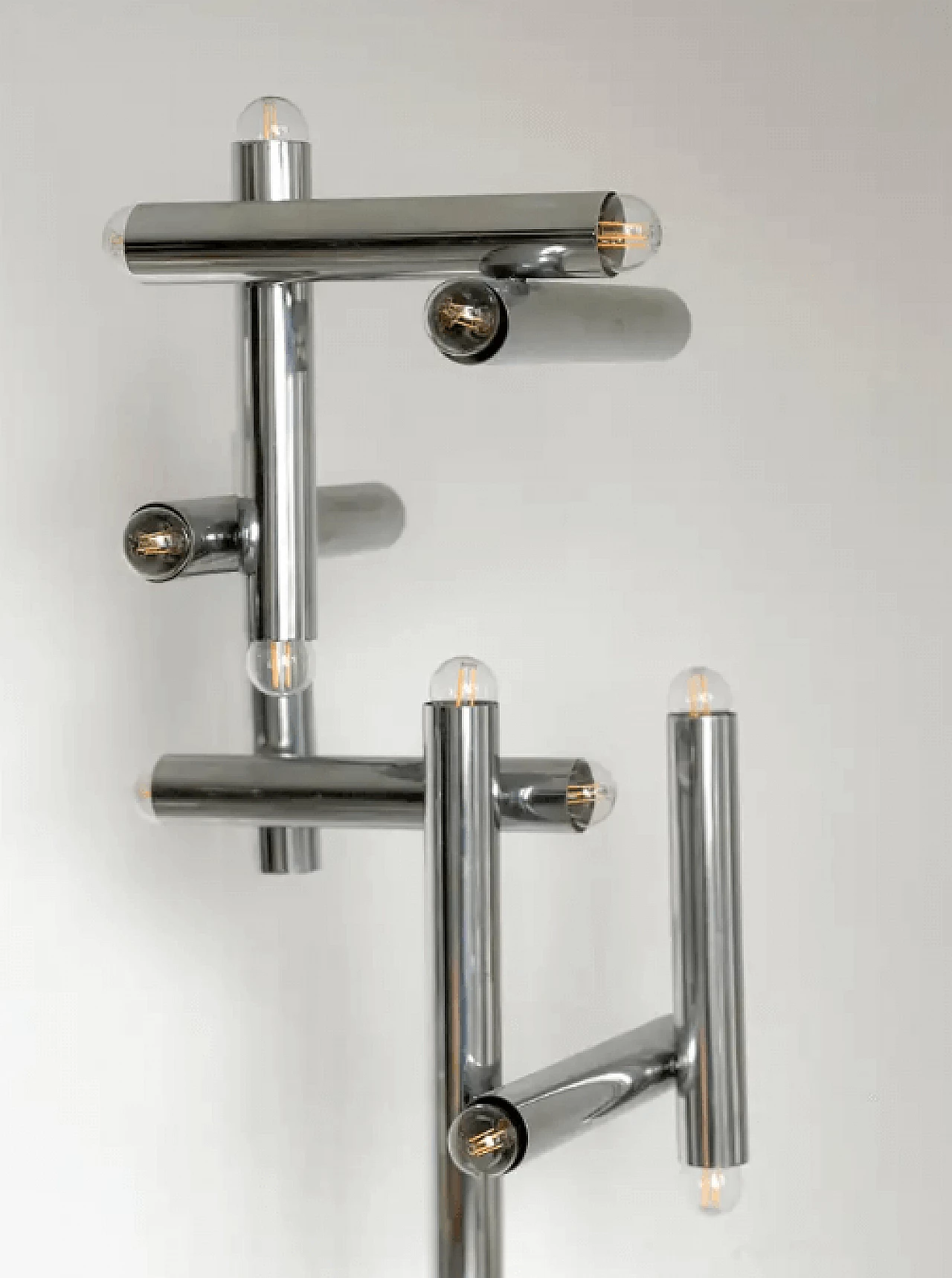 Chromed metal sculptural floor lamp, 1970s 2