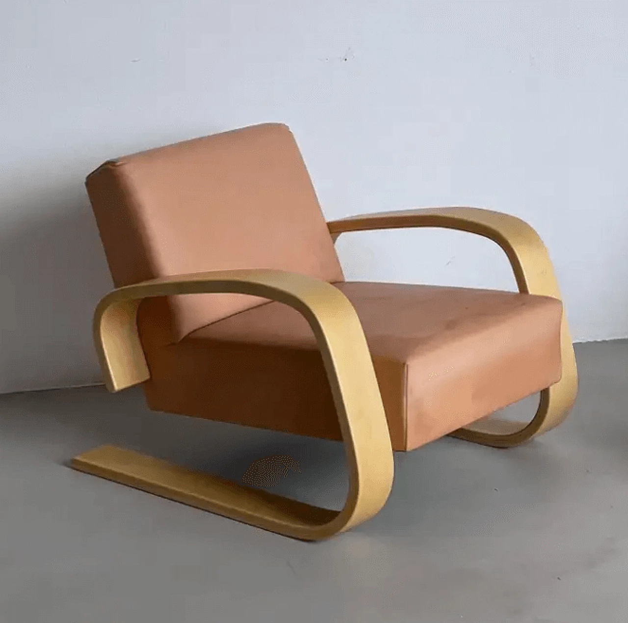 Pair of leather and wood armchairs by Alvar Aalto for Artek, 2000s 2