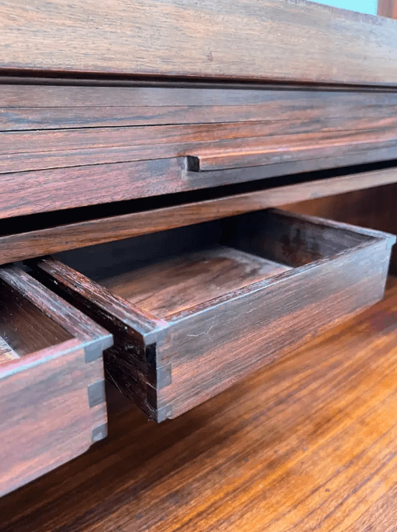 Rosewood writing desk in the style of G. Frattini, 1960s 7