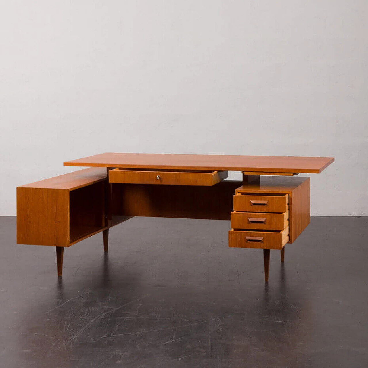 L-shaped teak desk with sideboard in Arne Vodder style, 1970s 4