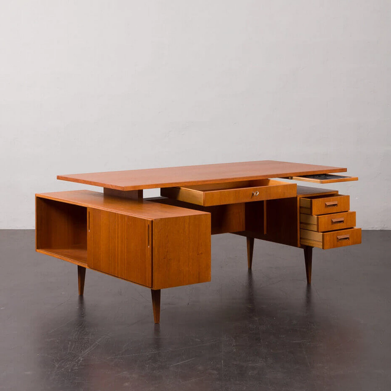 L-shaped teak desk with sideboard in Arne Vodder style, 1970s 7