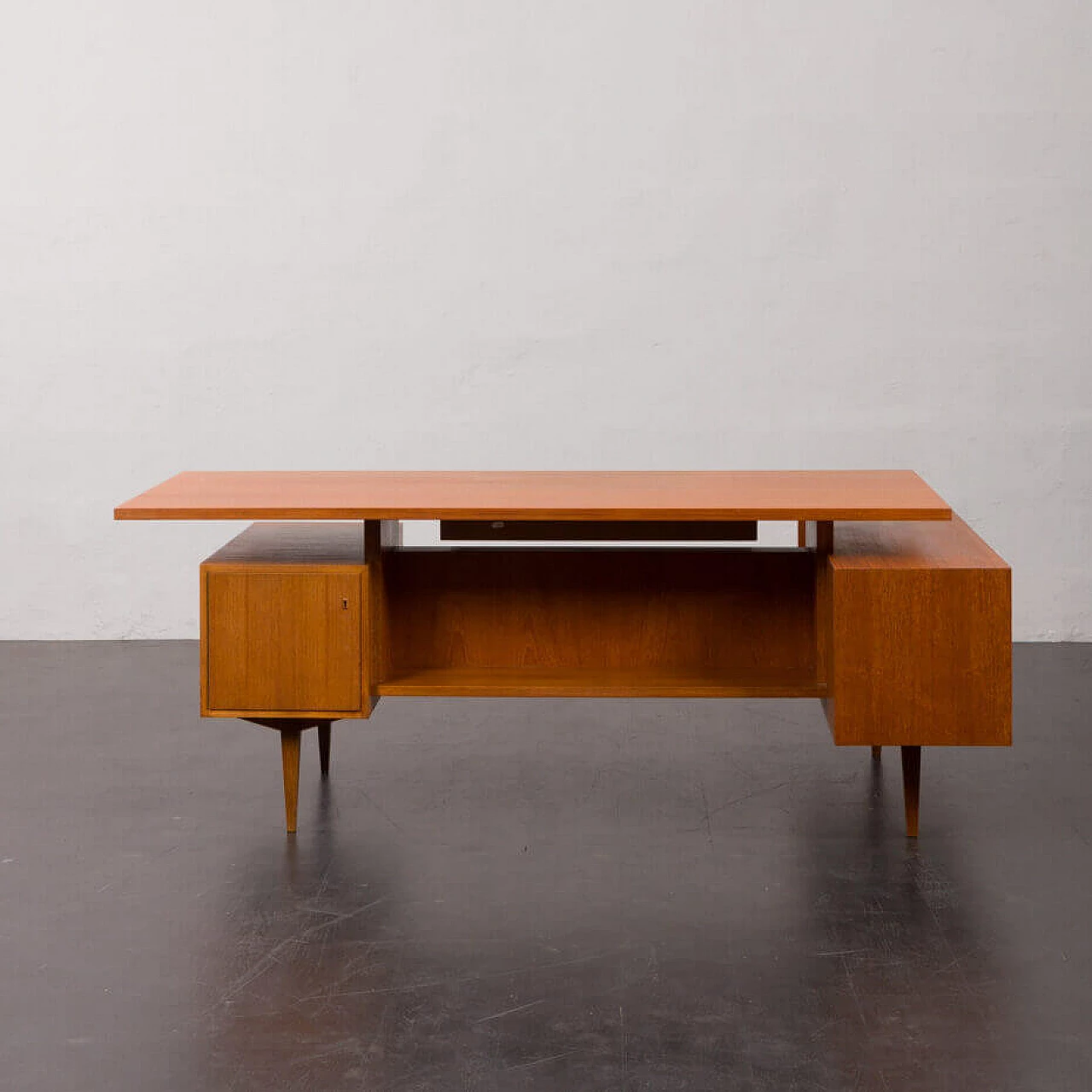 L-shaped teak desk with sideboard in Arne Vodder style, 1970s 12