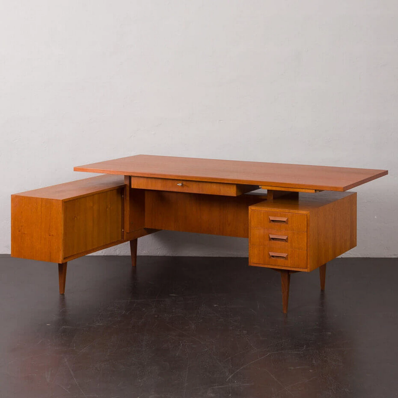 L-shaped teak desk with sideboard in Arne Vodder style, 1970s 15