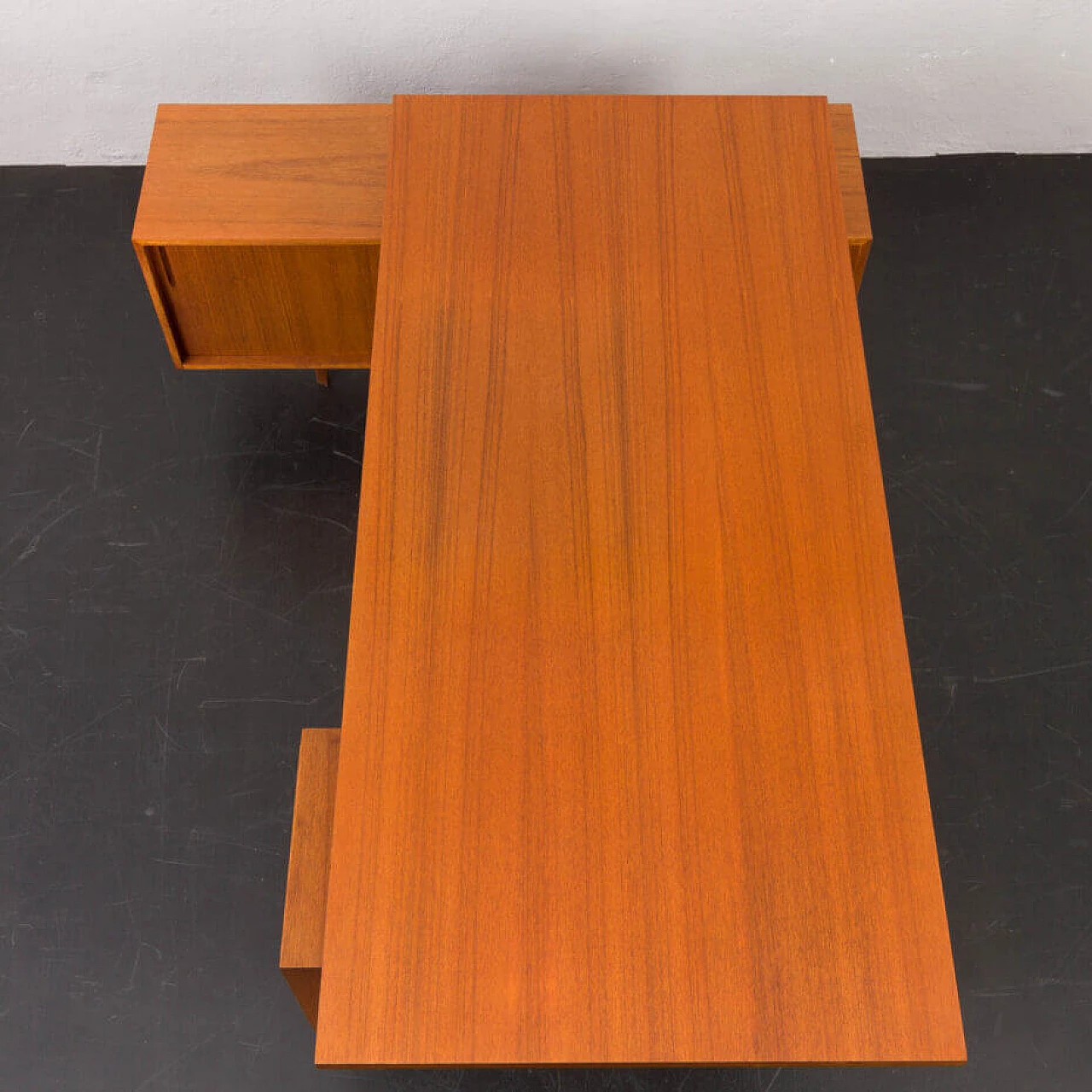 Scrivania a L in teak con credenza in stile Arne Vodder, anni '70 23