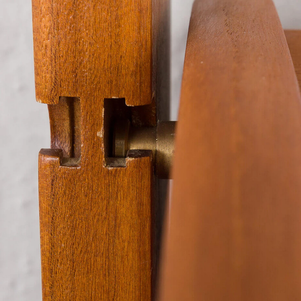 Libreria Ergo in teak con credenza e vetrina di John Texmon, anni '60 18