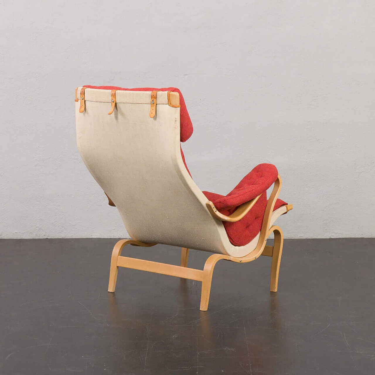 Pernilla lounge armchair in red wool and bent beech by Bruno Mathsson for Dux, 1960s 7