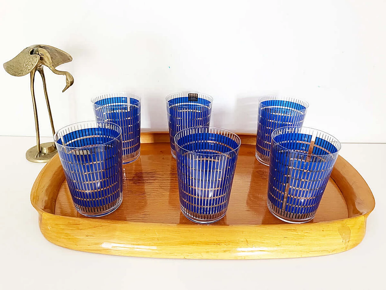 6 Bicchieri di Studio Sottssas per Egizia e vassoio Macabo attribuito a Tura, anni '50 e '90 8