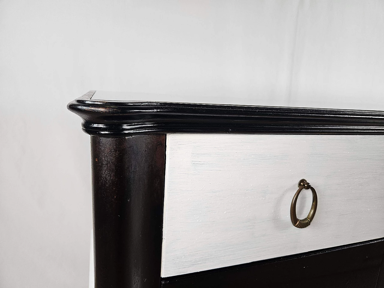 Black white lacquered chest of drawers with glass top, 1960s 11