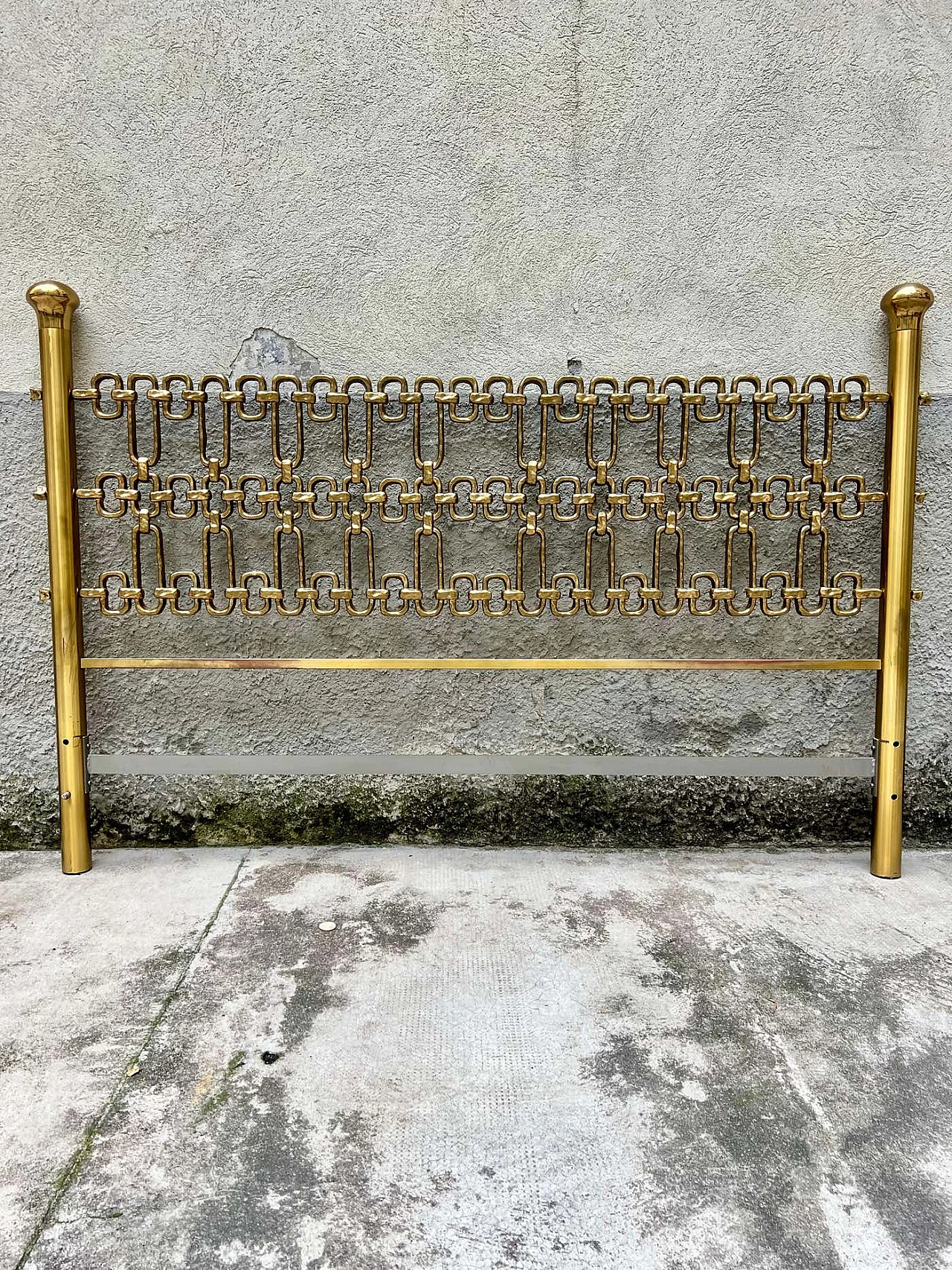 Headboard with cast brass sculptural decoration by Luciano Frigerio, 1970s 2