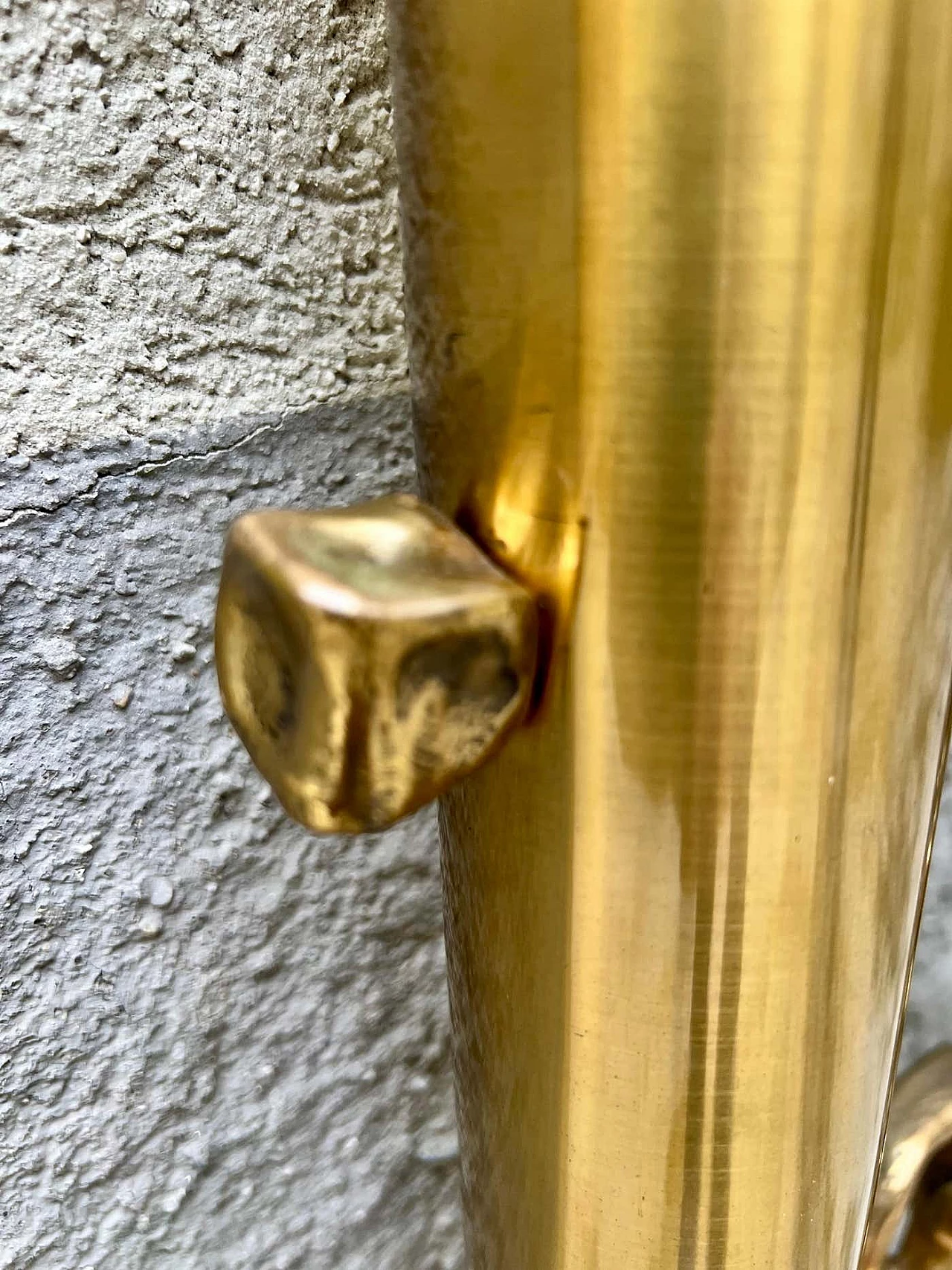 Headboard with cast brass sculptural decoration by Luciano Frigerio, 1970s 4