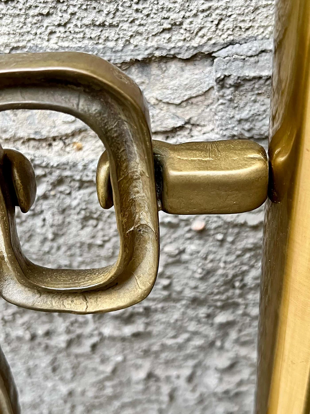 Headboard with cast brass sculptural decoration by Luciano Frigerio, 1970s 10