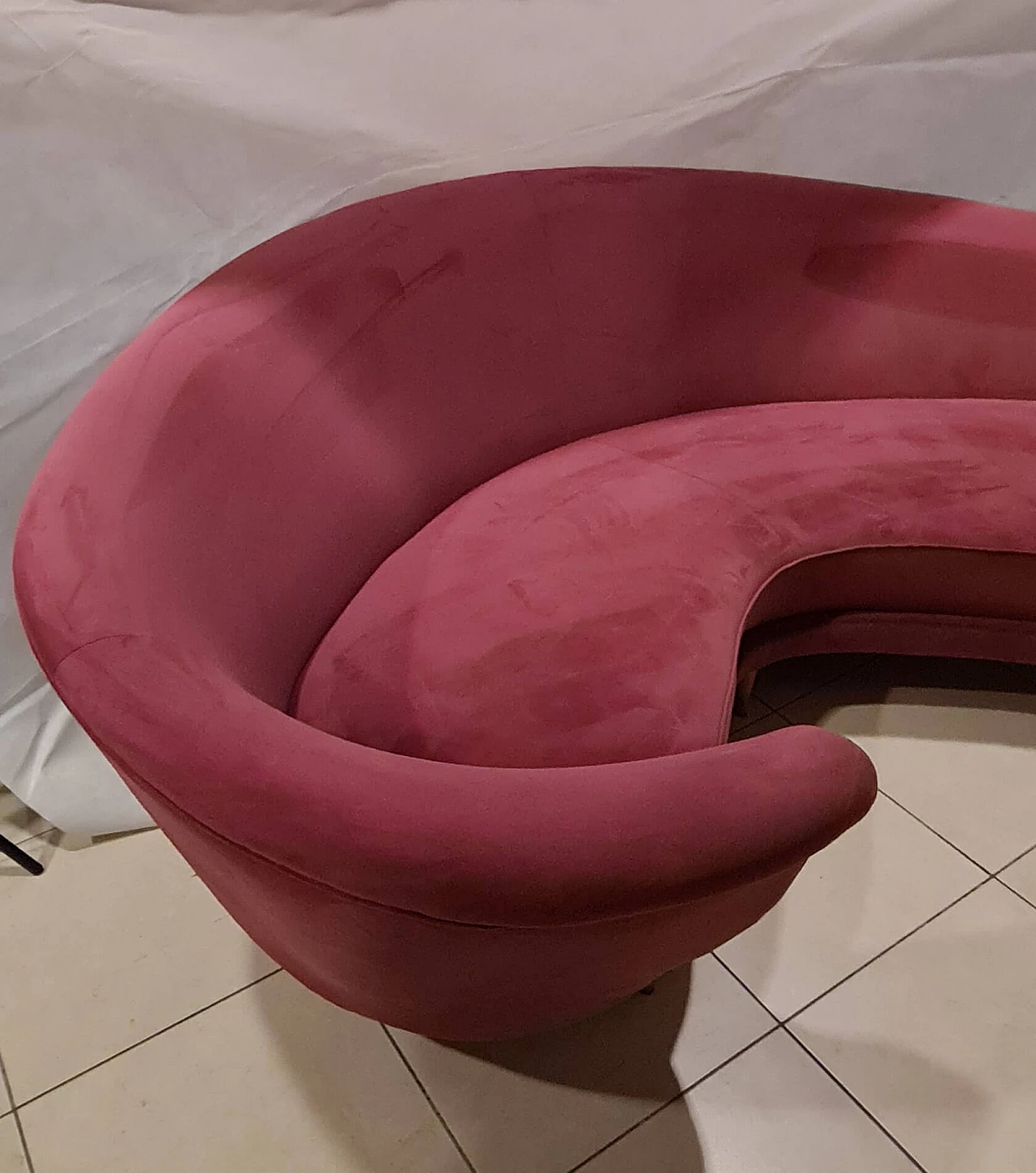 Curved velvet sofa by Guglielmo Veronosi for Isa Bergamo, 1950s 7