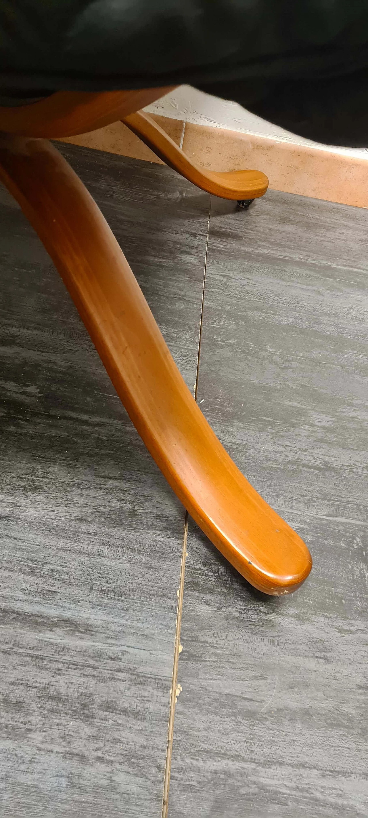 Poltrona in tessuto, legno e metallo di Ligne Roset, anni '70 7