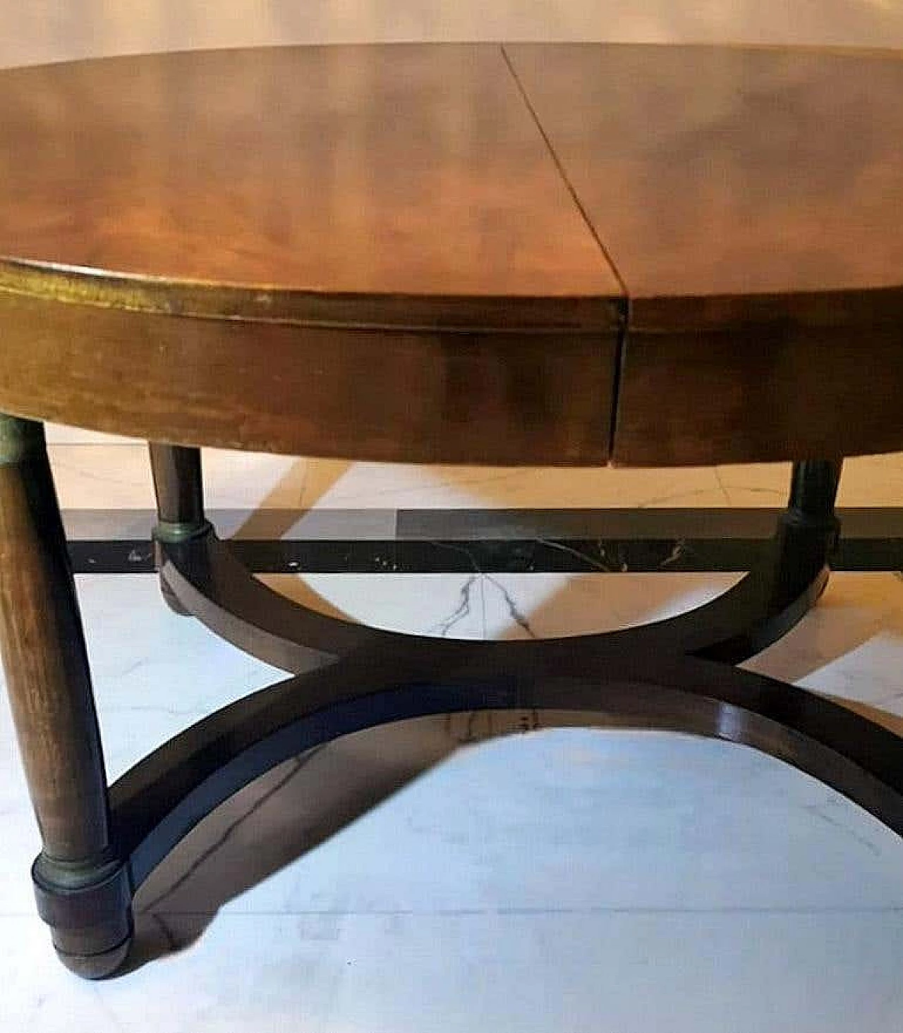 Oval extending dining table in Empire style, early 20th century 10
