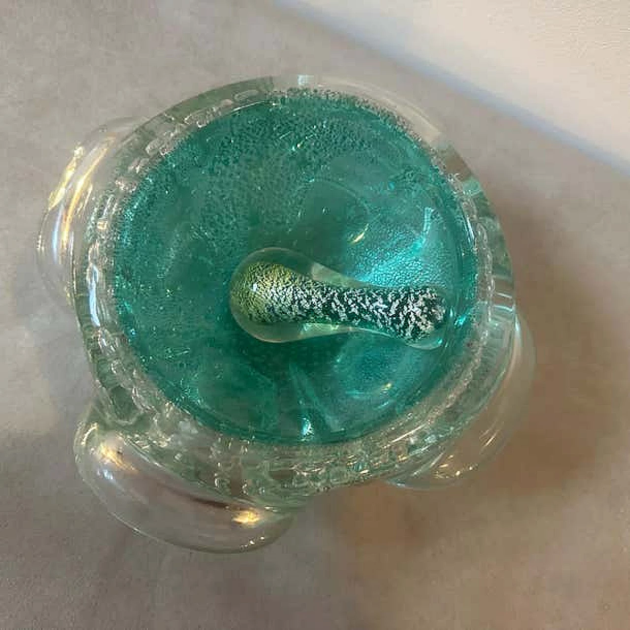 Green and gold Murano glass ashtray and pestle in Barovier style, 1960s 4