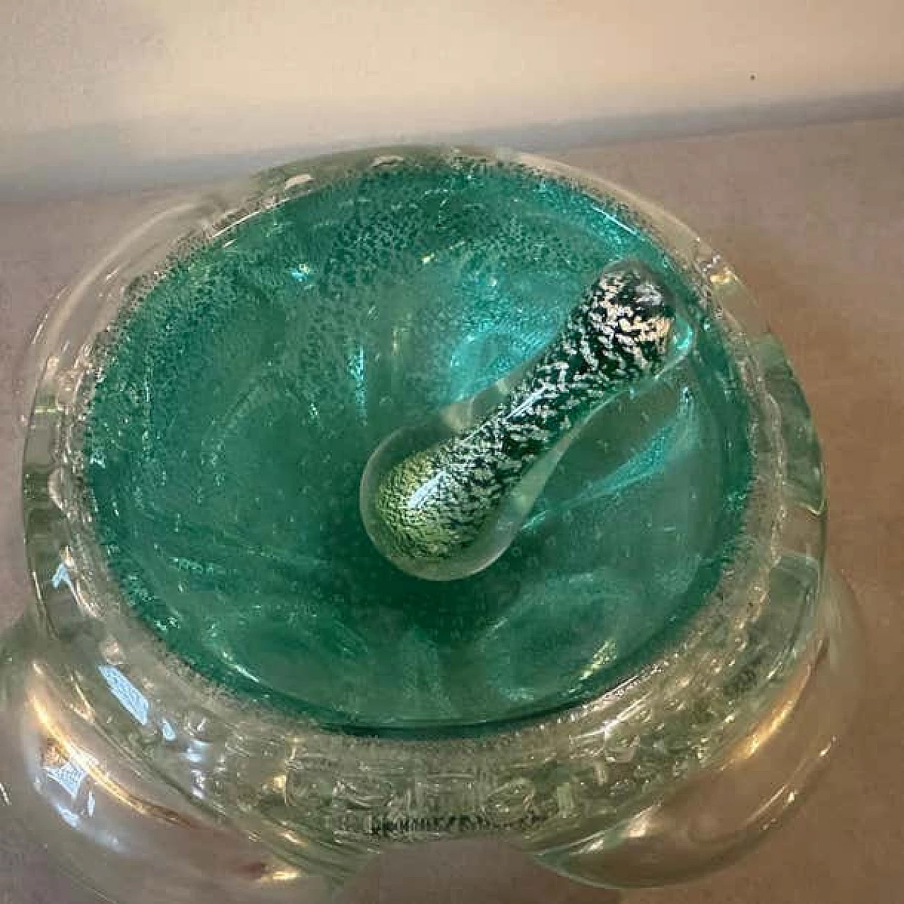 Green and gold Murano glass ashtray and pestle in Barovier style, 1960s 6