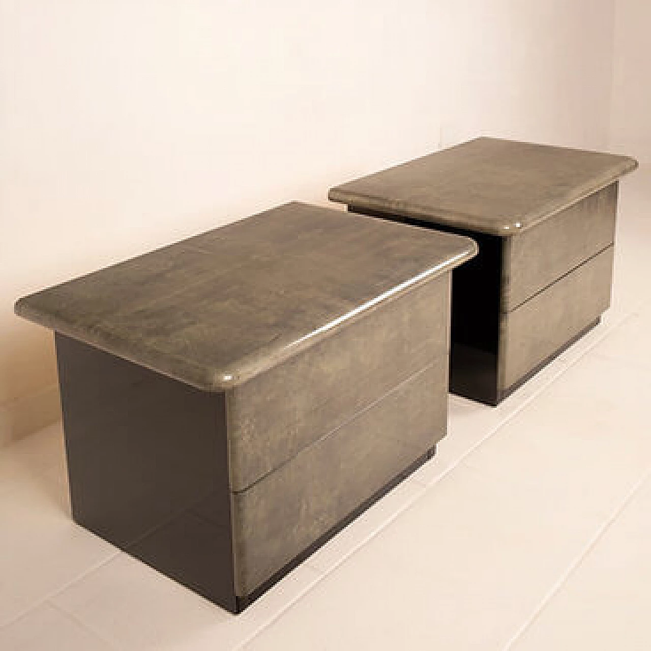Pair of parchment bedside tables by Aldo Tura for Tura Milano, 1970s 7