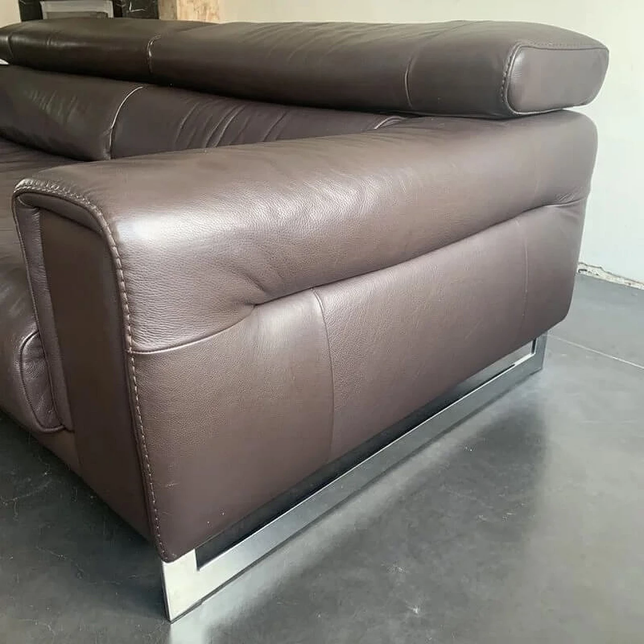 Brown leather and metal Etoile 2623 sofa by Natuzzi 7