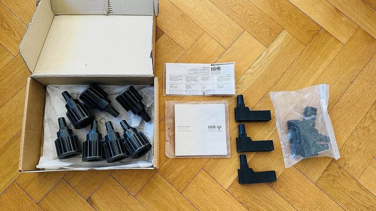 Divano Tufty Time angolare in tessuto Maxalto di Patricia Urquiola per B&B Italia 4