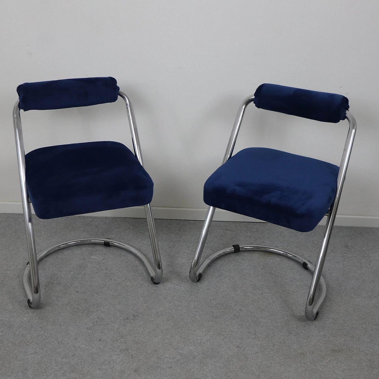 Coppia di sedie in acciaio cromato di Willy Rizzo, anni '70 3
