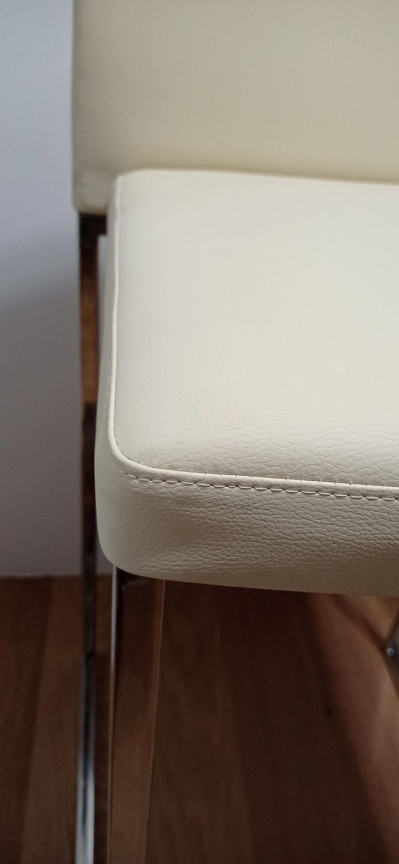 3 Sgabelli Brand 912 in pelle martellata beige di Martin Ballendat per Tonon 49