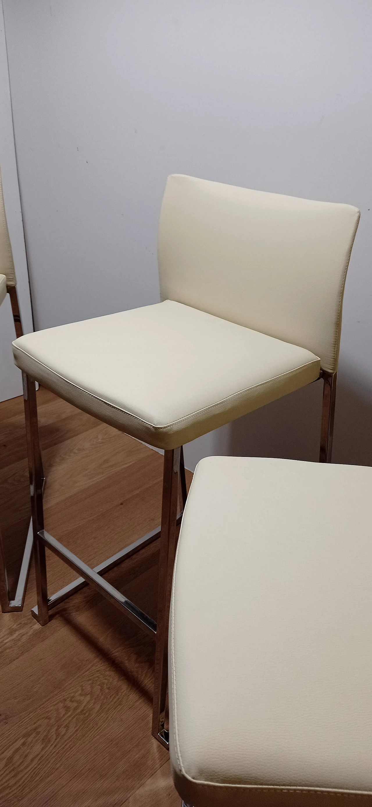 3 Sgabelli Brand 912 in pelle martellata beige di Martin Ballendat per Tonon 82