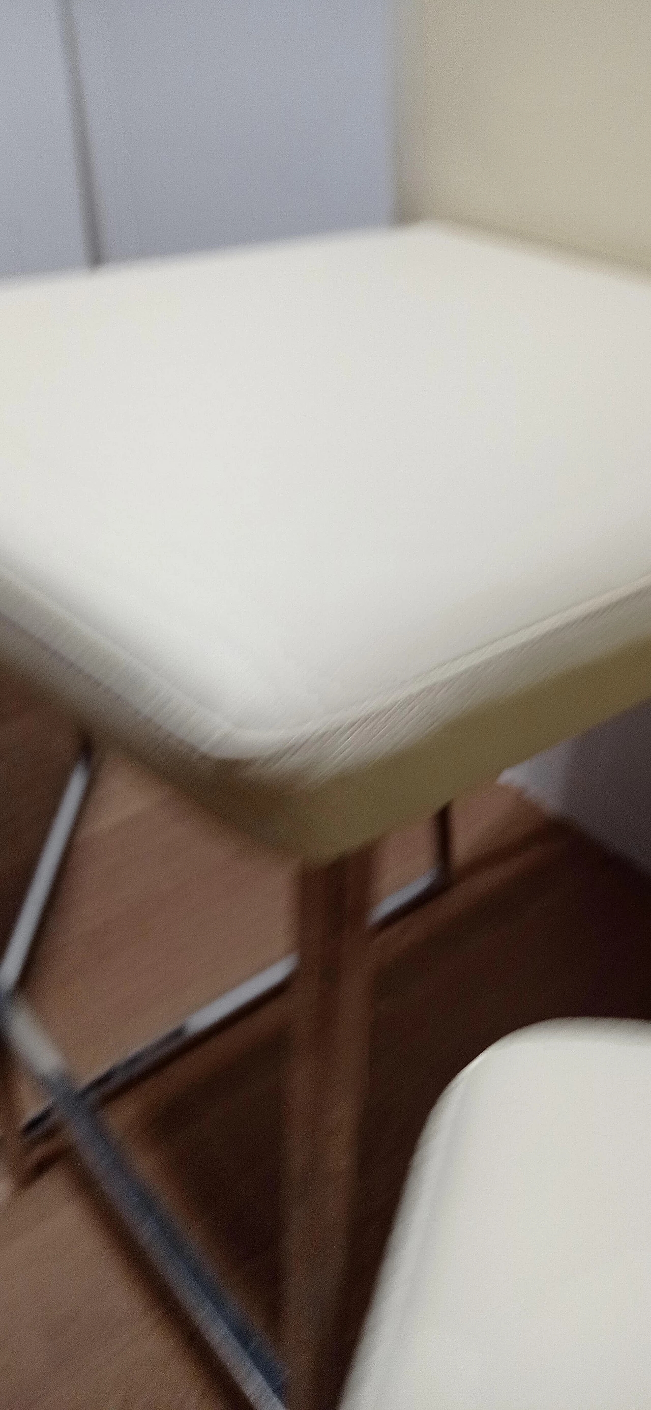 3 Sgabelli Brand 912 in pelle martellata beige di Martin Ballendat per Tonon 83