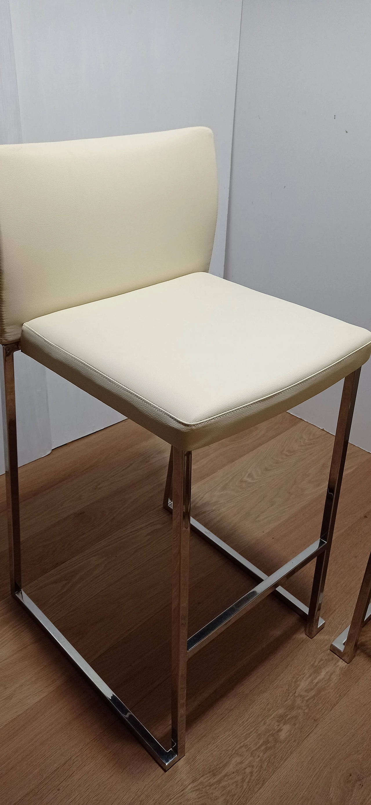 3 Sgabelli Brand 912 in pelle martellata beige di Martin Ballendat per Tonon 108