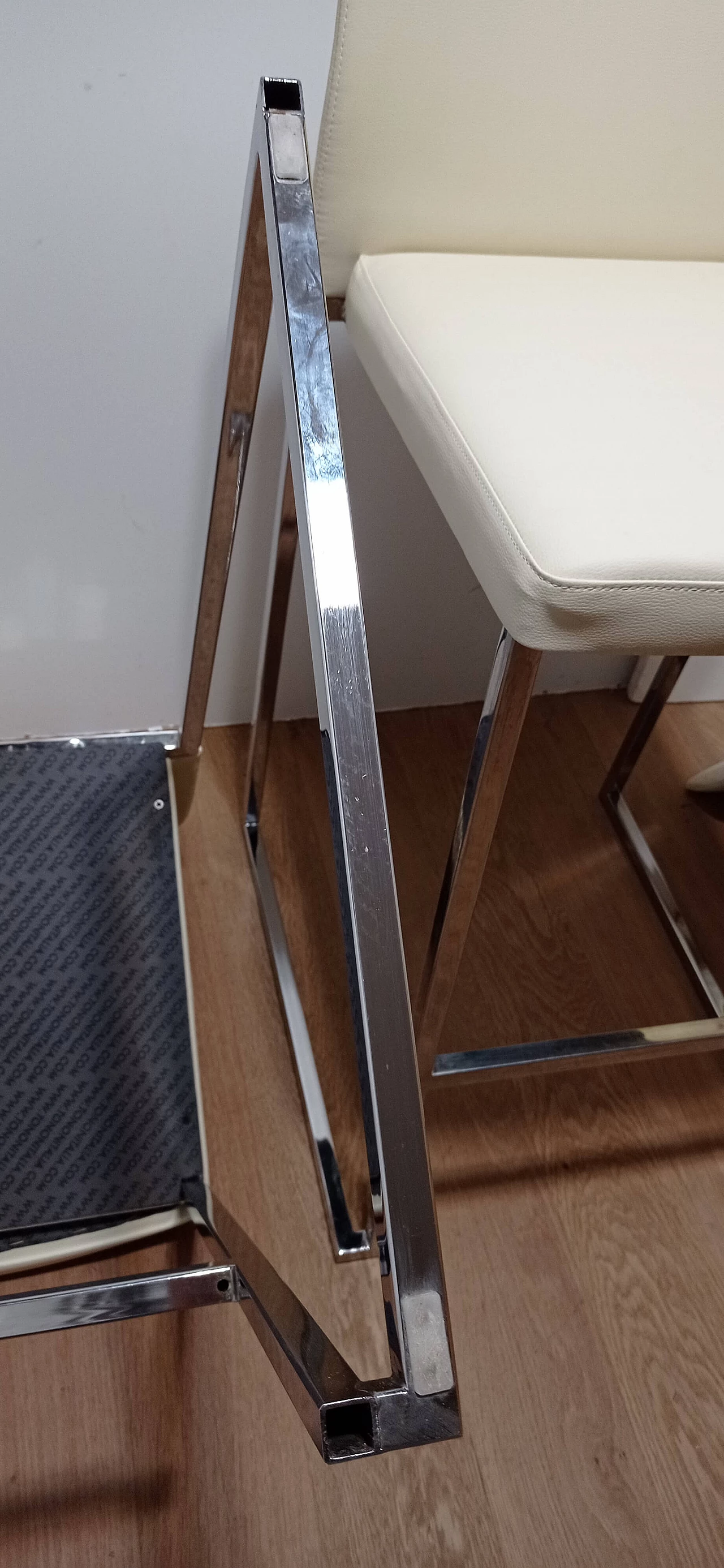 3 Sgabelli Brand 912 in pelle martellata beige di Martin Ballendat per Tonon 136