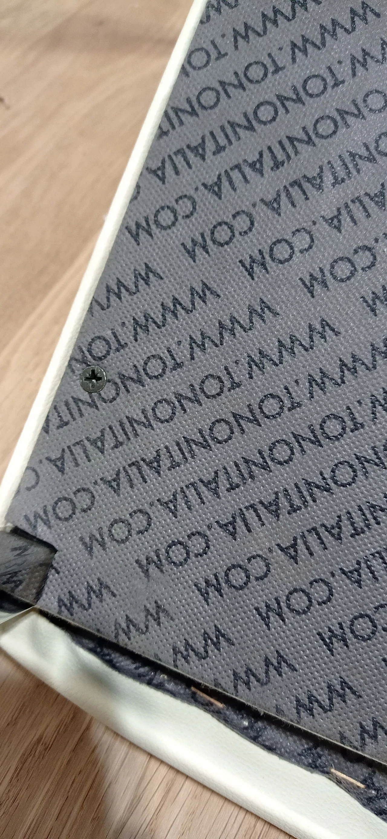 3 Sgabelli Brand 912 in pelle martellata beige di Martin Ballendat per Tonon 137