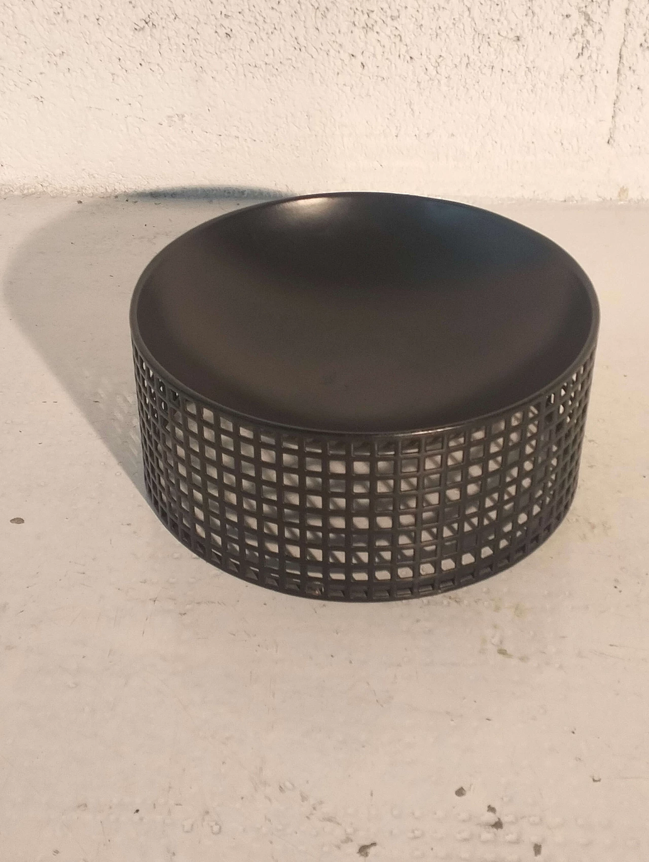 Centerpiece/fruit bowl by Josef Hoffmann for Bieffeplast, 1980s 3