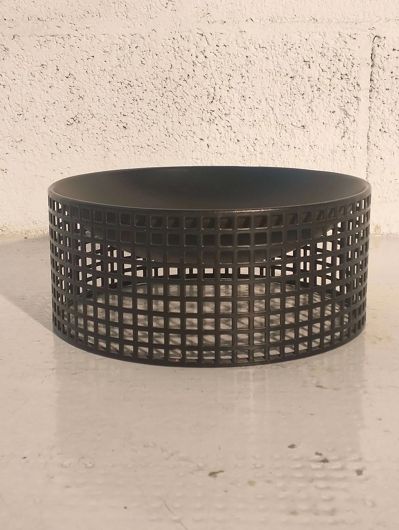 Centerpiece/fruit bowl by Josef Hoffmann for Bieffeplast, 1980s 4