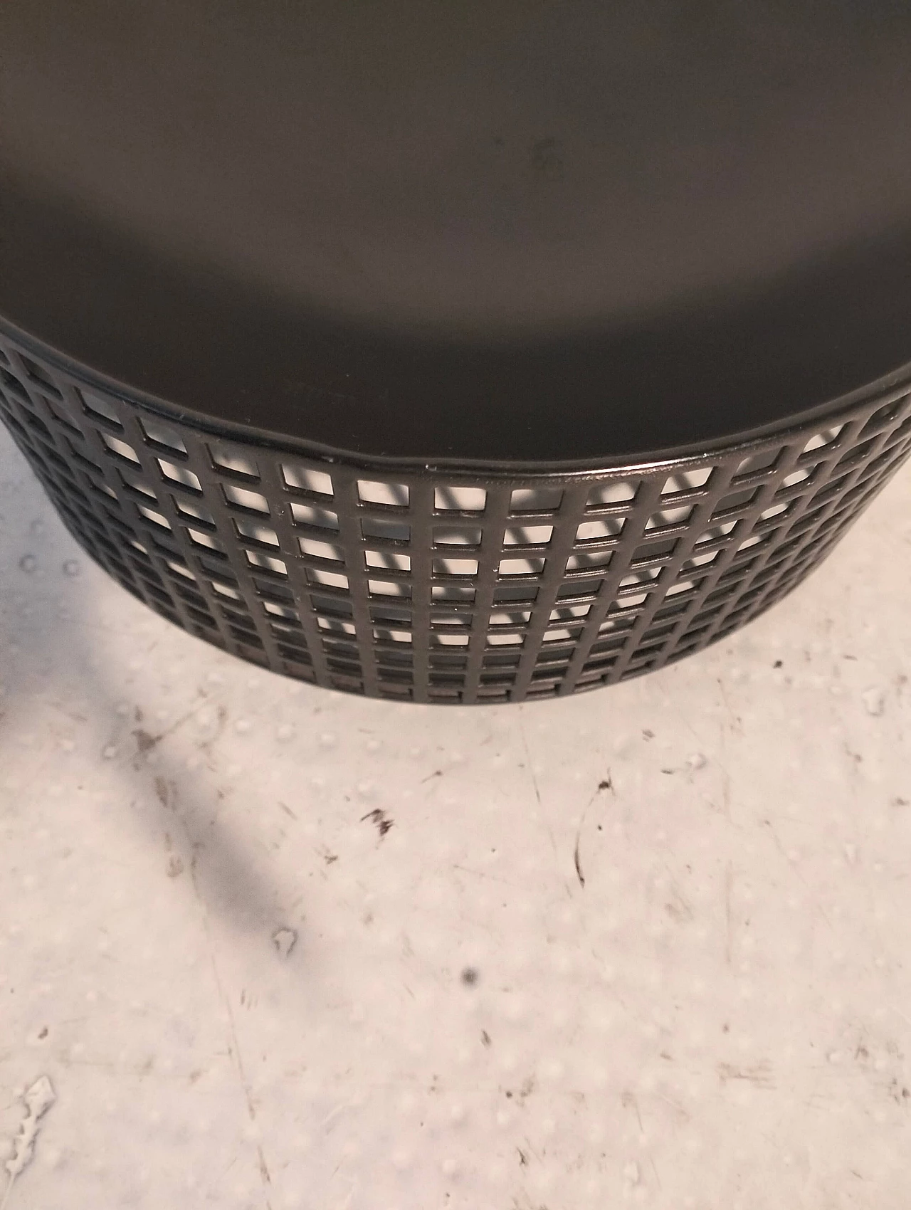 Centerpiece/fruit bowl by Josef Hoffmann for Bieffeplast, 1980s 5