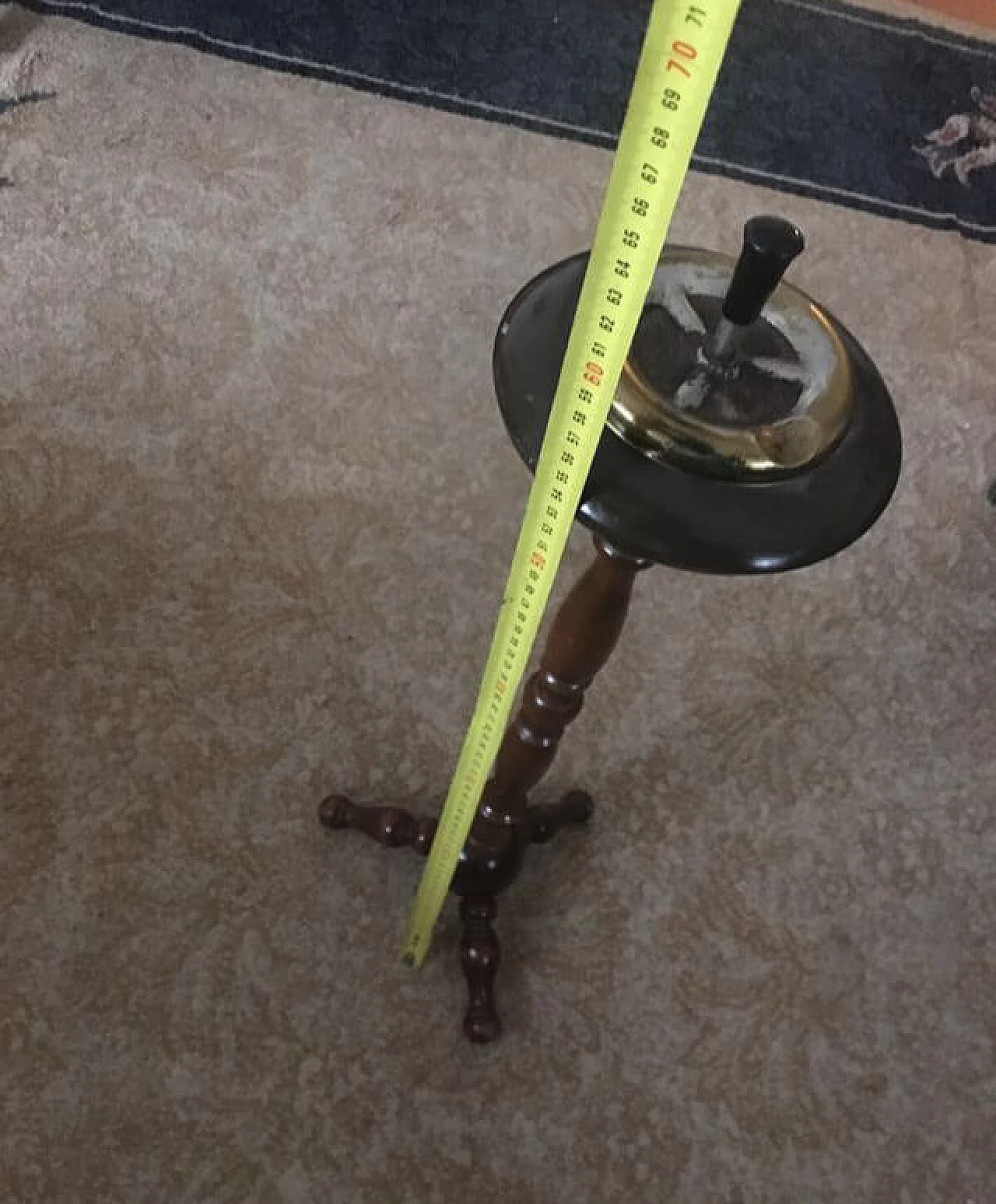 Posacenere da terra in legno, anni '70 2