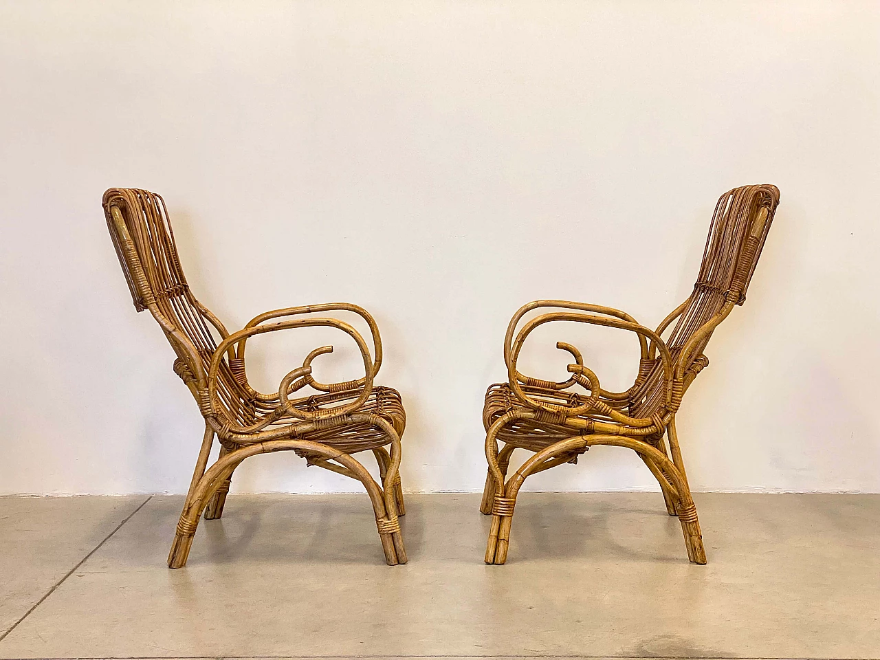 Coppia di poltrone in bambù, anni '70 3