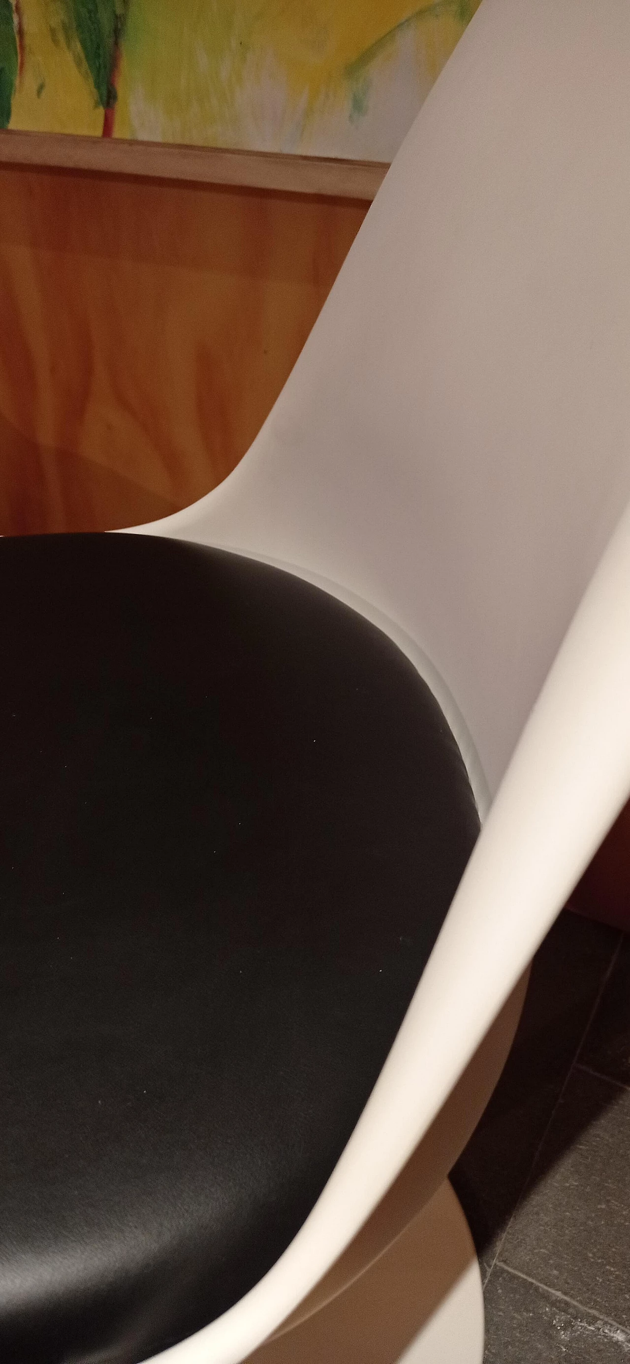 Coppia di sedie Tulip 769-S bianche con cuscino in pelle nera di Eero Saarinen per Alivar, anni '90 45
