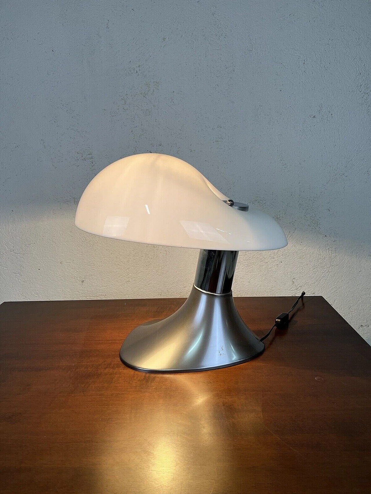 Cobra table lamp by Giotto Stoppino, 1960s 17