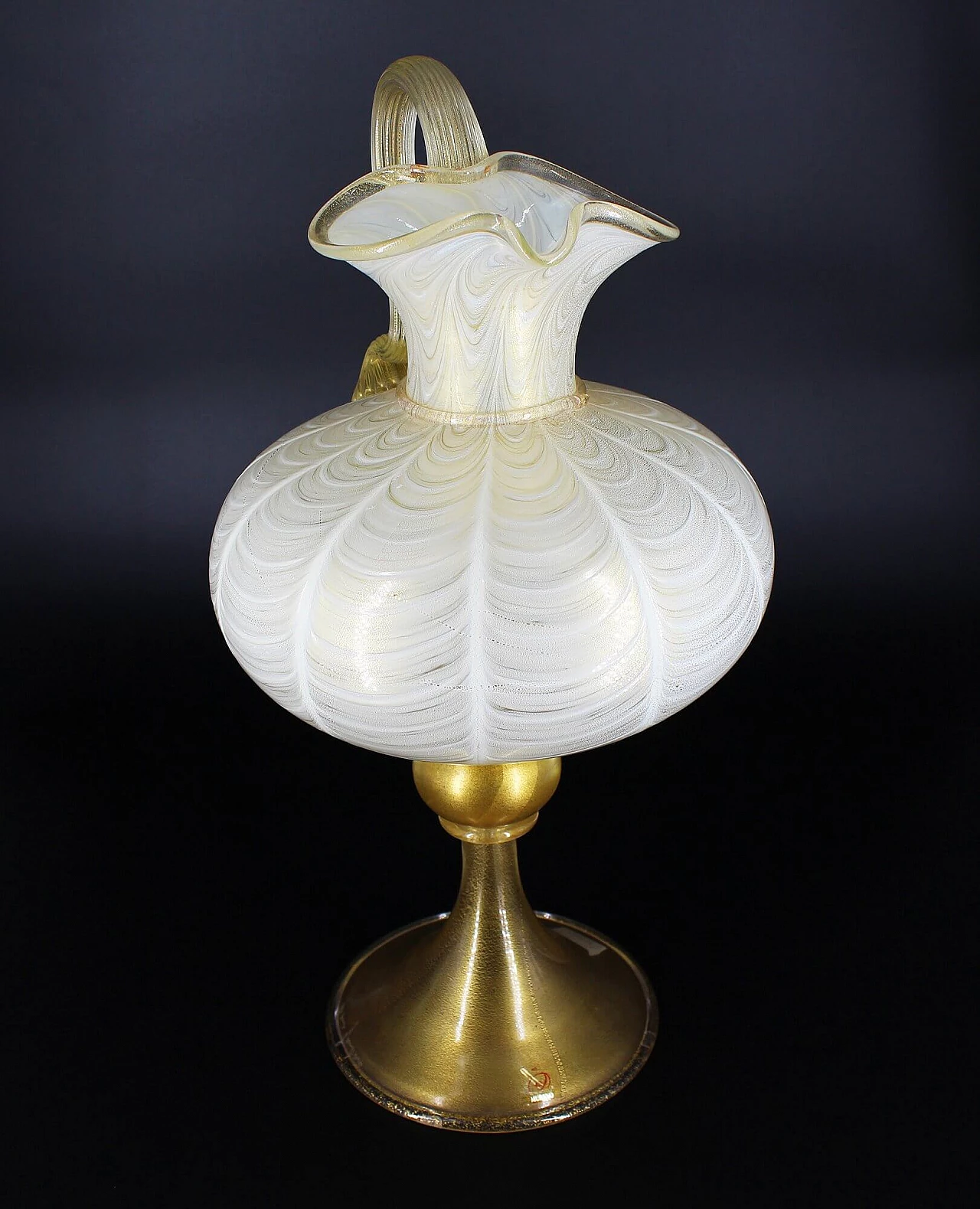 Fenicia vase in gold leaf and Murano glass by Mario Gambaro 6