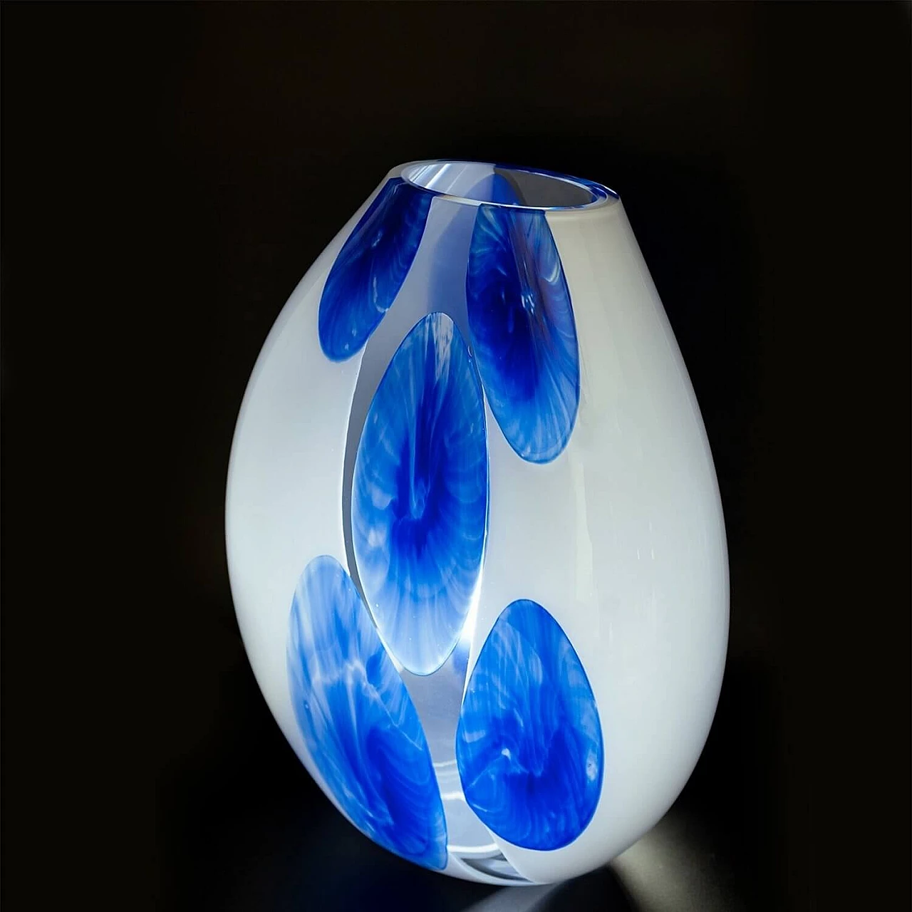 White and blue Murano glass table lamp 2